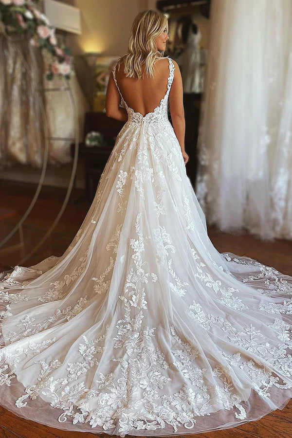 Wedding Dresses Low V-neck A-Line Lace Appliques Tulle Wedding Dress with Pockets