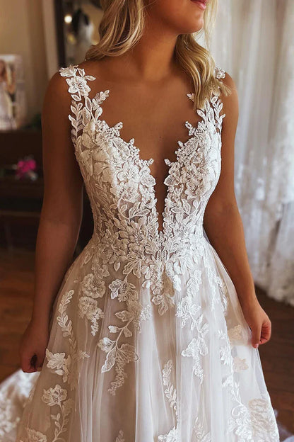 Wedding Dresses Low V-neck A-Line Lace Appliques Tulle Wedding Dress with Pockets