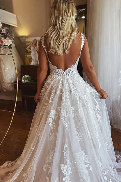 Wedding Dresses Low V-neck A-Line Lace Appliques Tulle Wedding Dress with Pockets
