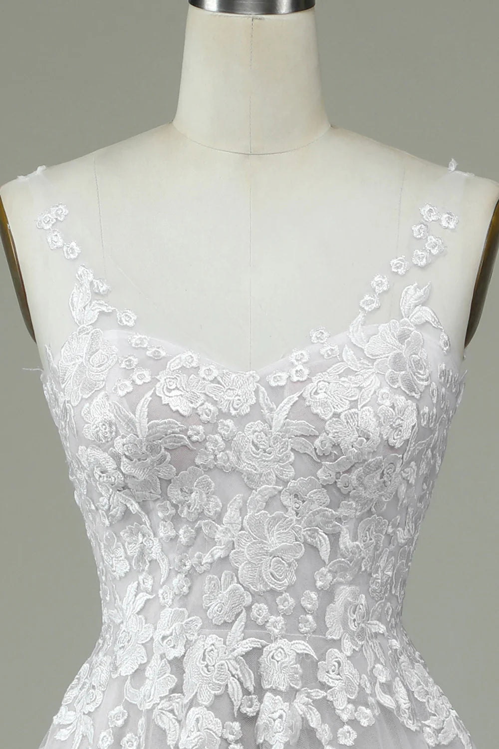 Wedding Dresses V Neck Sweep / Brush Train Satin Tulle Over Lace Spaghetti Strap  Backless Wedding Dress with Lace Appliques