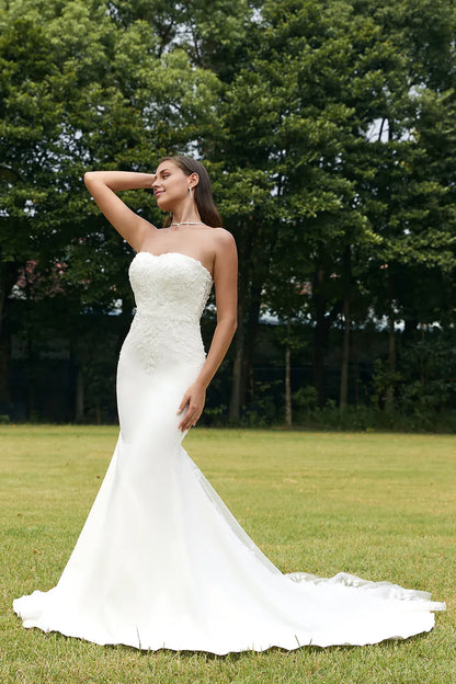 Mermaid Wedding Dresses A-Line Off Shoulder Long Sleeve Court Train  Wedding Dress with Lace