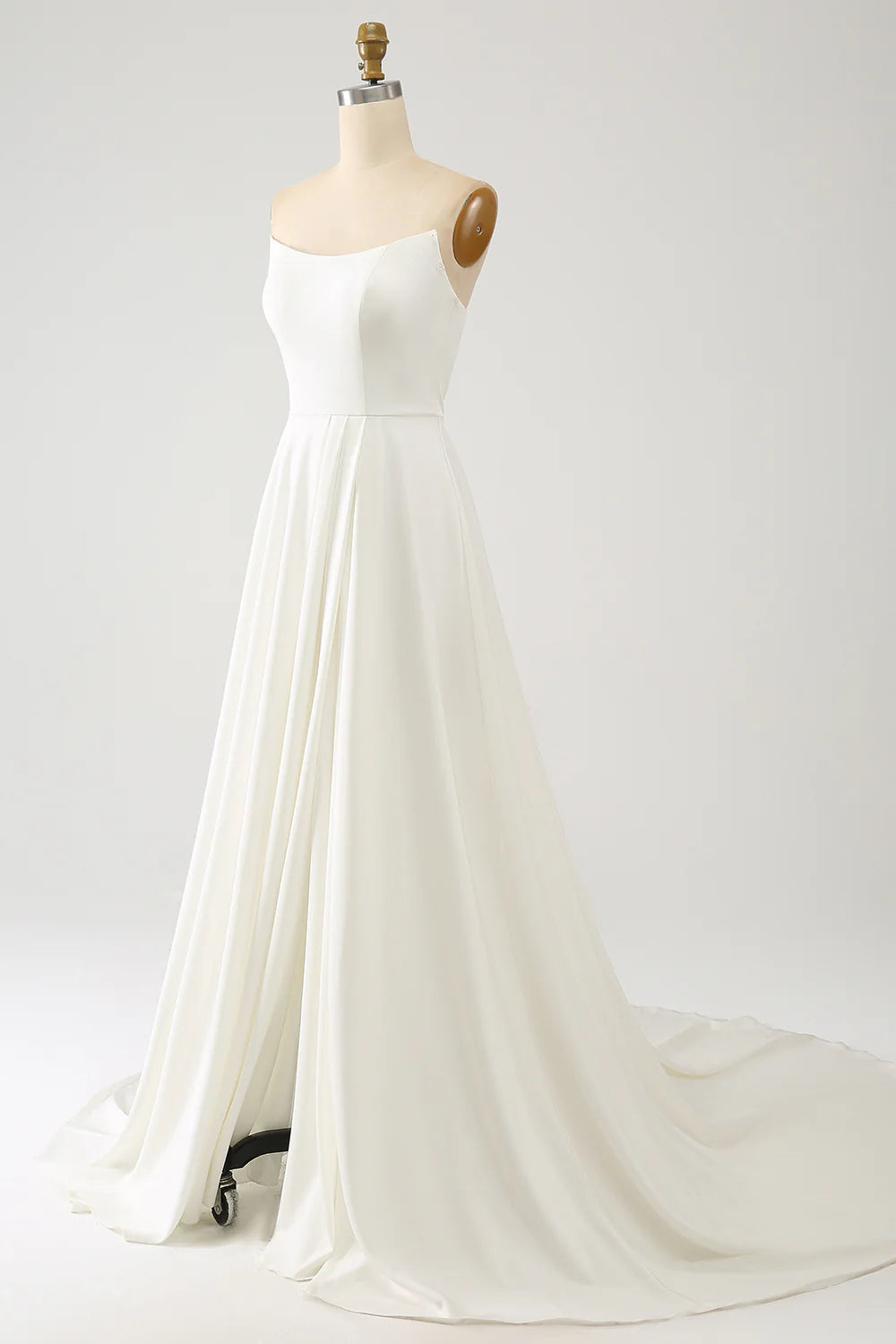 A Line Long Chiffon Wedding Dress With 3D Butterflies Sweep / Brush Train Long Sleeves