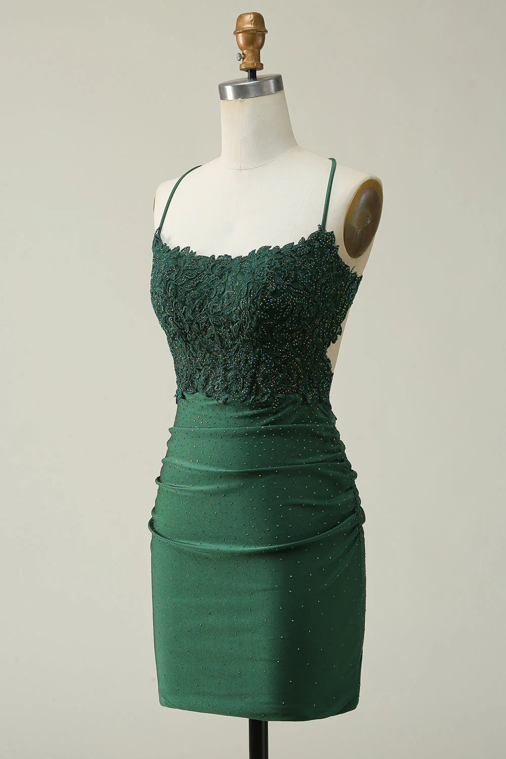 A Line Body con Spaghetti Straps Short/Mini Homecoming Dress with Appliques