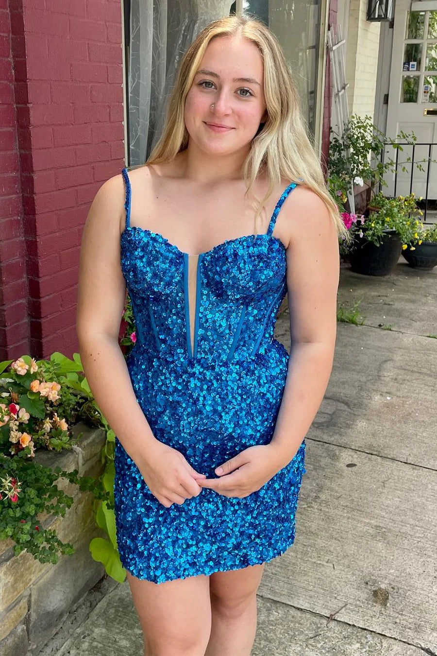 Sequin Scoop Neck Lace-Up Short Homecoming Dress