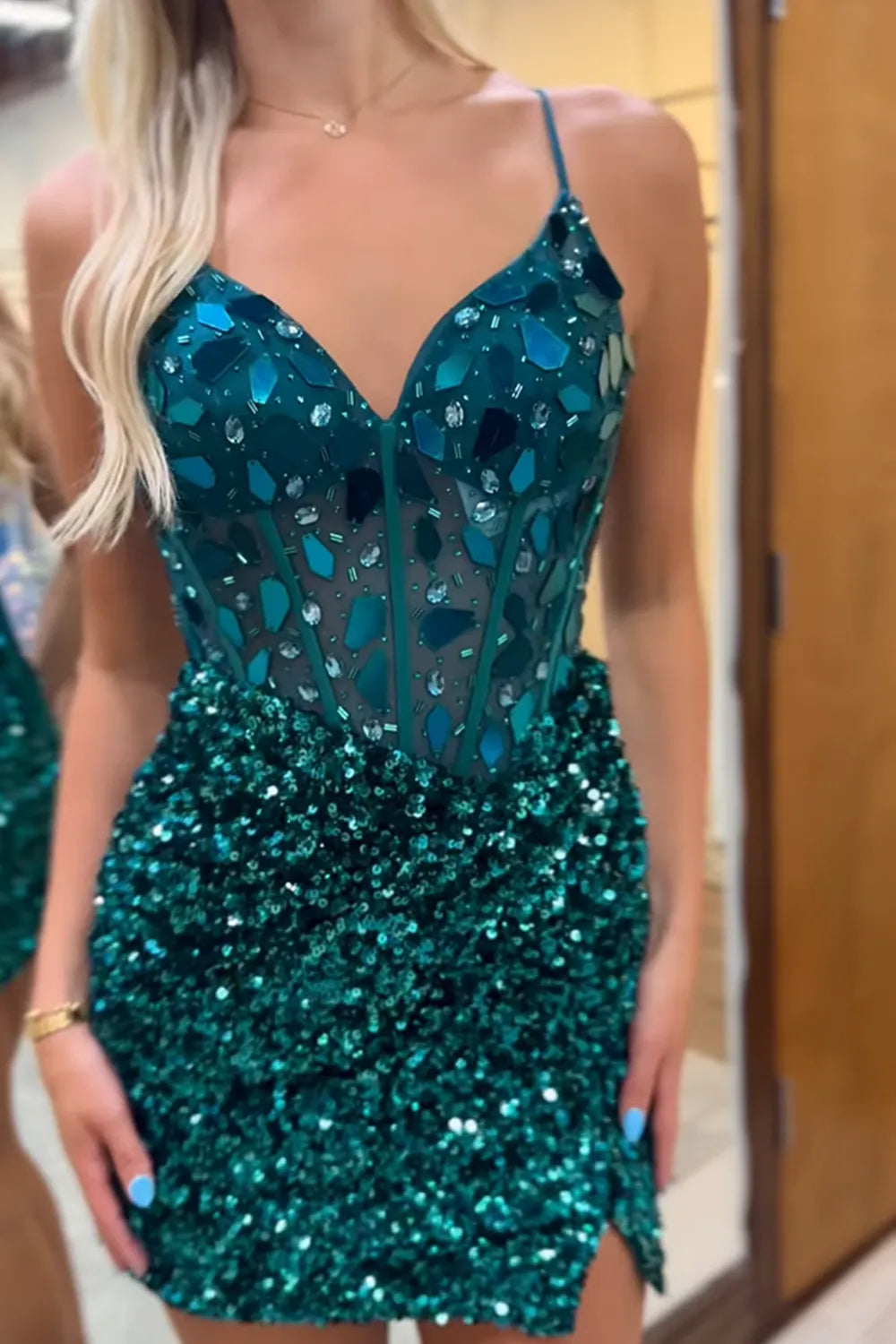 Cute Tight V Neck Spaghetti Strap Dark Green Lace-Up Back Sequins Short Homecoming Dresses