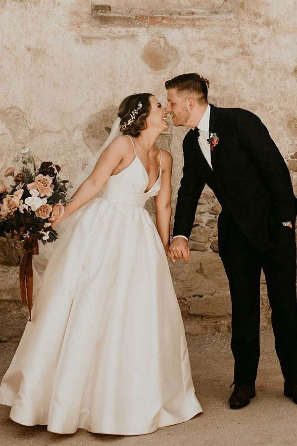 A-Line Straps Floor Length Sleeveless Ivory Wedding Dress