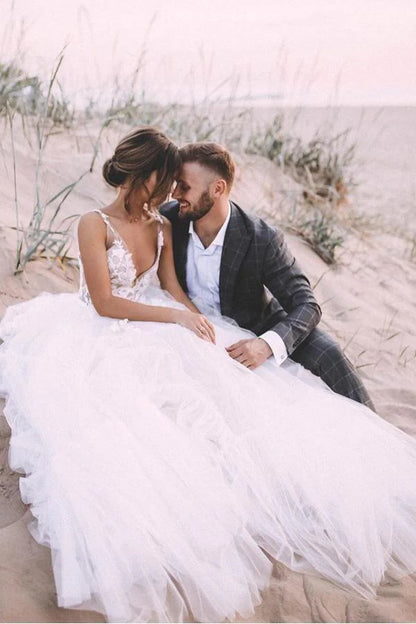 Tulle Skirt Lace V Neck Outdoor Wedding Dresses Bridal Gown