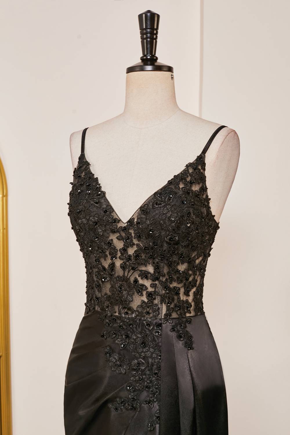 Sweep/Brush Train Dresses V-Neck Black Sheer Lace Corset Mermaid Prom Dress with Slit