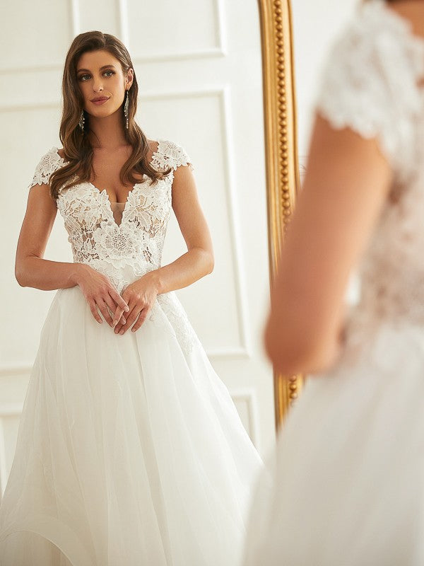 A-Line/Princess Organza Lace Low V-neck Short Sleeves Court Train Wedding Dresses