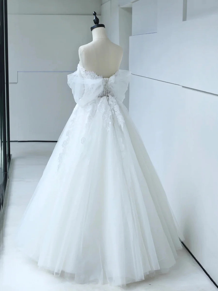 A-Line Off the Shoulder Low V-Neck White Tulle Lace Strapless Lace Wedding Dress With Appliques