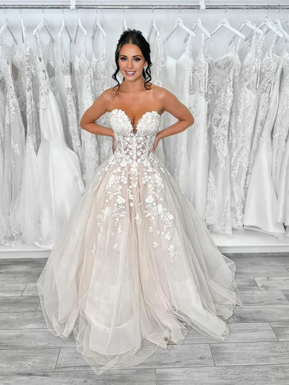 Wedding Dress Ball Gown Elegant Strapless Formal Party Dress Champagne Tulle Lace Long Prom Dress With Appliques
