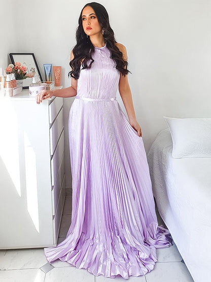 A-Line/Princess Sweep/Brush Train Halter Silk like Satin Sleeveless Ruched Dresses