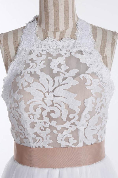 Simple Jewel Sleeveless Floor-Length Lace Top Wedding Dress
