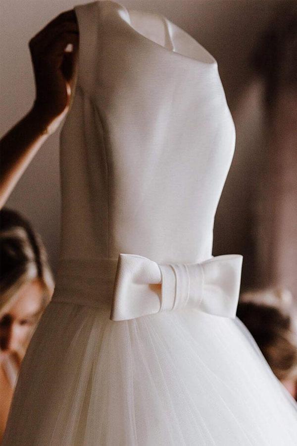 Simple Modest Ivory Tulle Wedding Gowns Backless Wedding Dress