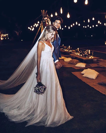 Spaghetti Strap V Neck Beach Wedding Dresses Backless Bridal Dresses
