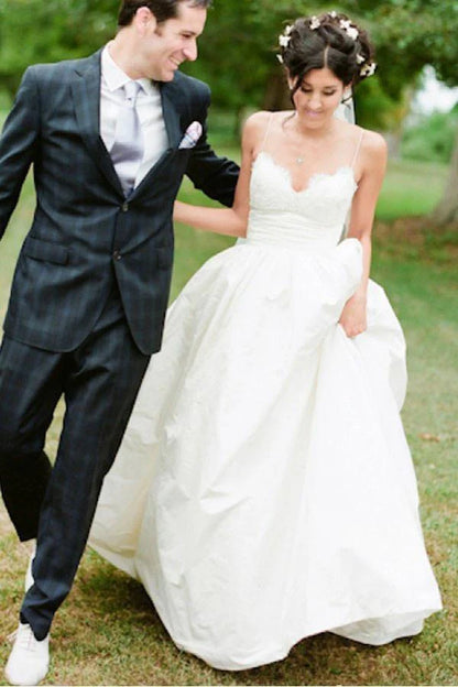 Spaghetti Straps Floor-Length Ivory Wedding Dress With Lace