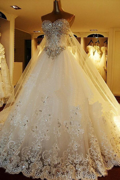 Sweetheart Ball Gown Watteau Train Wedding Dress with Appliques Beading