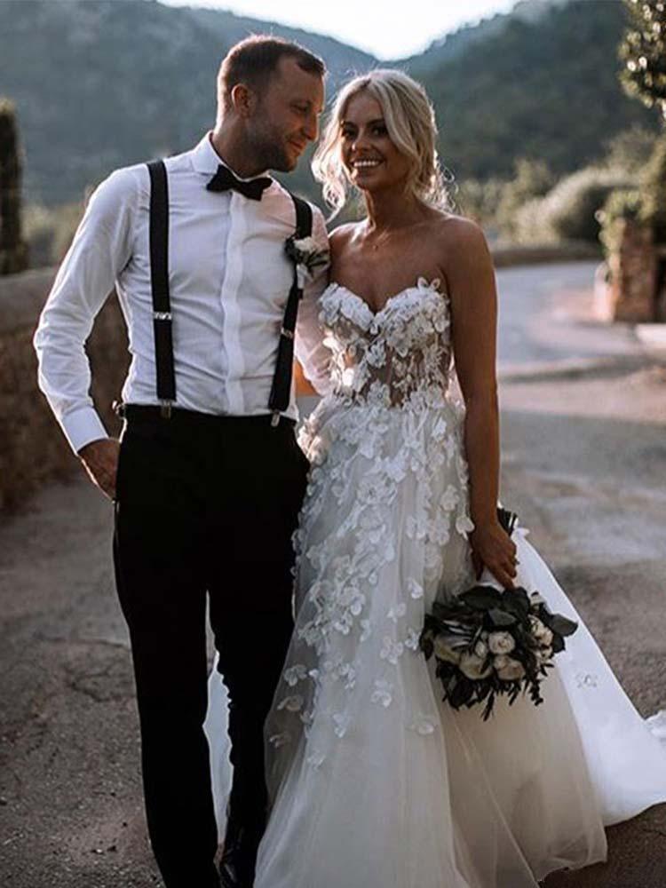 Sweetheart Neck Tulle Wedding Dresses Appliqued Wedding Gowns